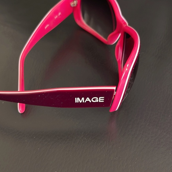 Gorgeous sunglasses - Picture 3 of 3